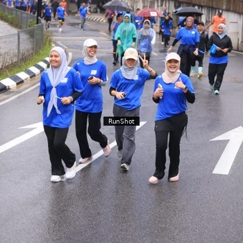 Runner Photo 7940149