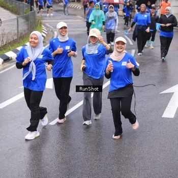 Runner Photo 7940157
