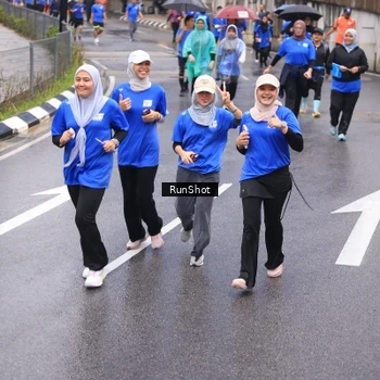 Runner Photo 7940158