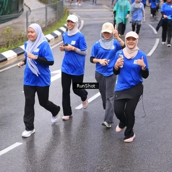 Runner Photo 7940165