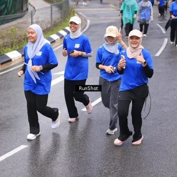 Runner Photo 7940167