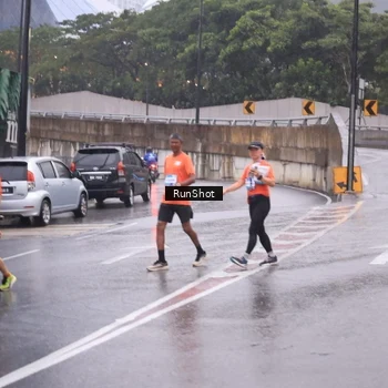 Runner Photo 7940172