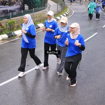 Runner Photo 7940175