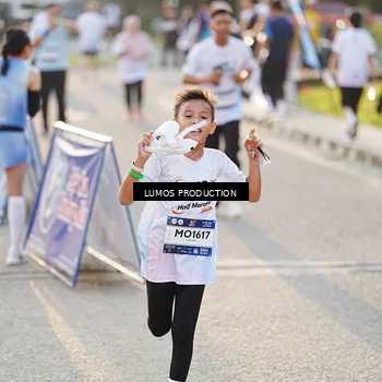 Runner Photo 7940176