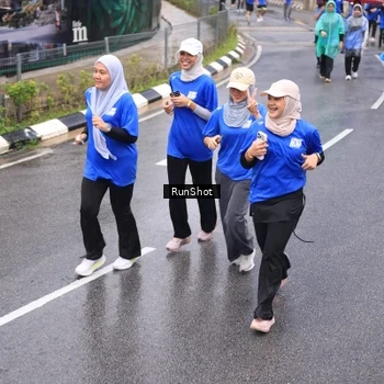 Runner Photo 7940178