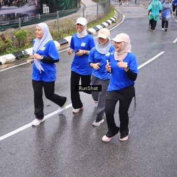 Runner Photo 7940179