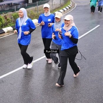 Runner Photo 7940184