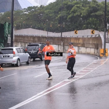 Runner Photo 7940191