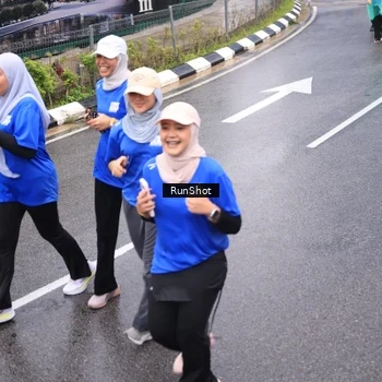 Runner Photo 7940198