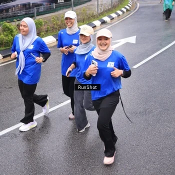 Runner Photo 7940202