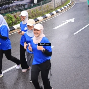 Runner Photo 7940207