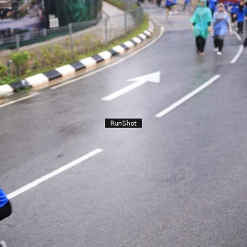 Runner Photo 7940210