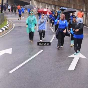 Runner Photo 7940213
