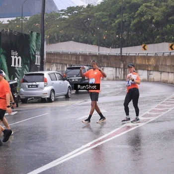 Runner Photo 7940214