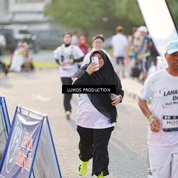 Runner Photo 7940219