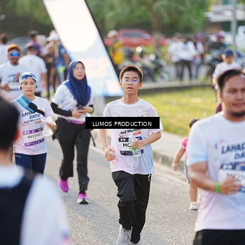 Runner Photo 7940231