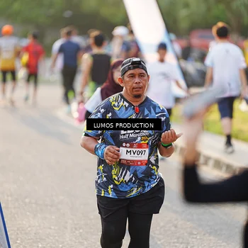 Runner Photo 7940234