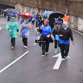 Runner Photo 7940237