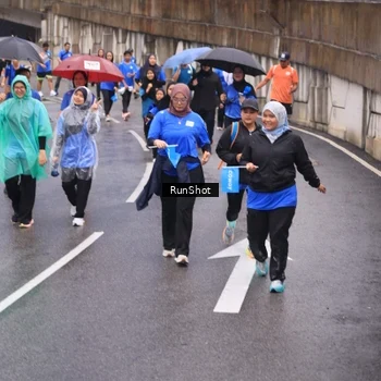 Runner Photo 7940238