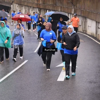 Runner Photo 7940247