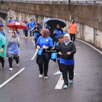 Runner Photo 7940250
