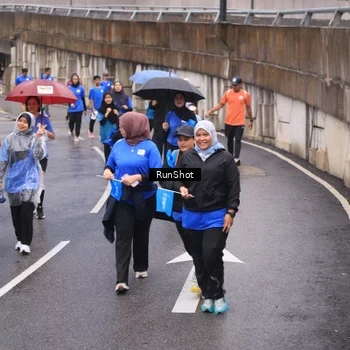 Runner Photo 7940256