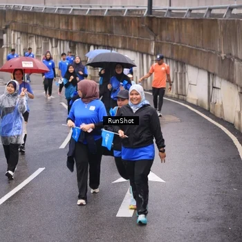 Runner Photo 7940258