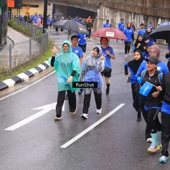 Runner Photo 7940261