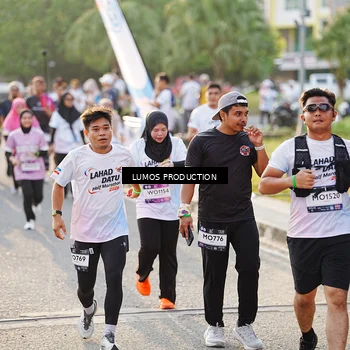 Runner Photo 7940266