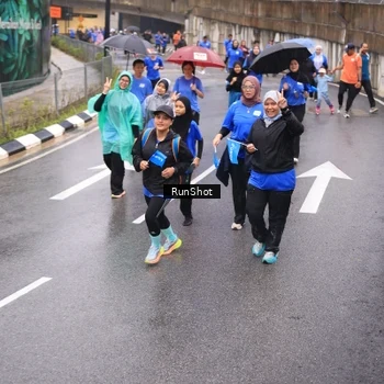 Runner Photo 7940274