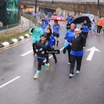 Runner Photo 7940276