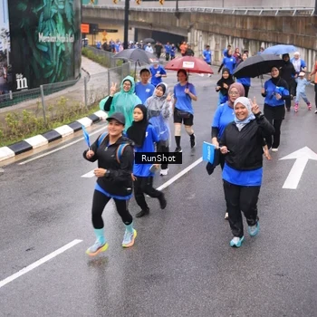 Runner Photo 7940280