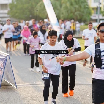 Runner Photo 7940282