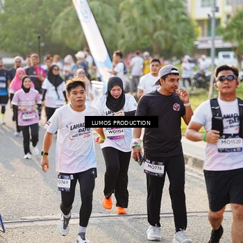 Runner Photo 7940284