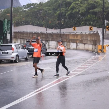 Runner Photo 7940288