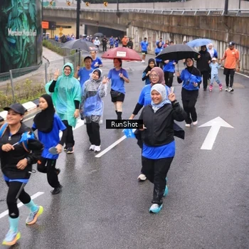 Runner Photo 7940289