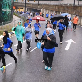 Runner Photo 7940291