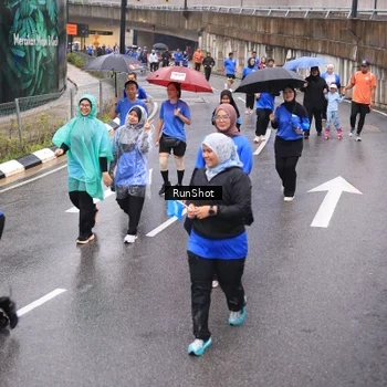 Runner Photo 7940295