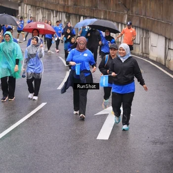 Runner Photo 7940298
