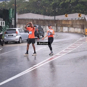 Runner Photo 7940304