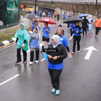 Runner Photo 7940305