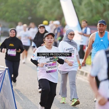 Runner Photo 7940312