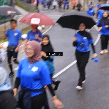 Runner Photo 7940320