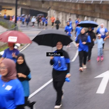 Runner Photo 7940324