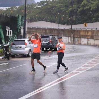 Runner Photo 7940325