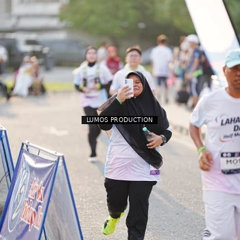 Runner Photo 7940329