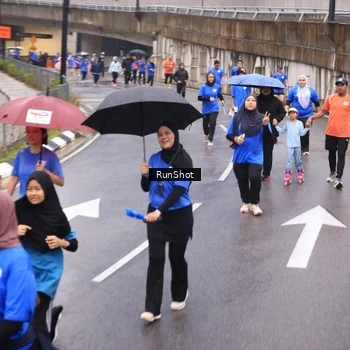 Runner Photo 7940331