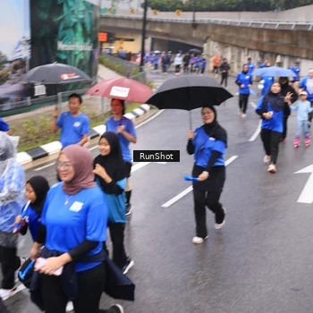 Runner Photo 7940332
