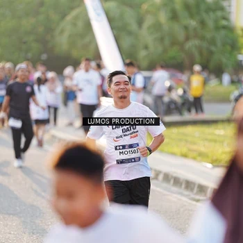 Runner Photo 7940336
