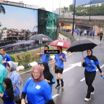 Runner Photo 7940340